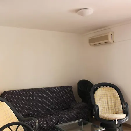 Bali Solo Familias Serviplaya Appartement *