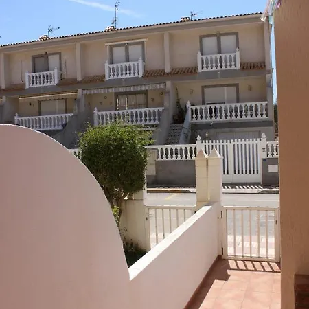 アパート Bali Solo Familias Serviplaya